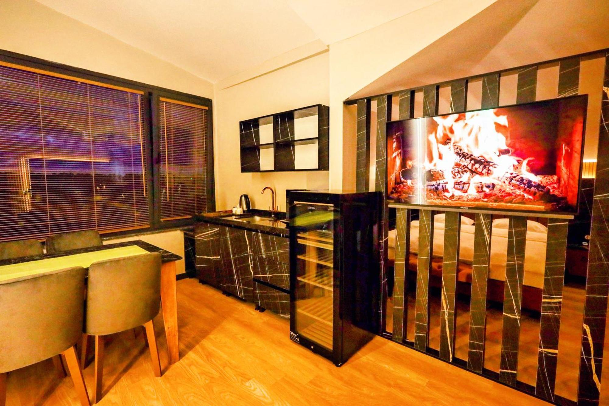 1314 Suite Hotel Istanbul Arnavutkoy ภายนอก รูปภาพ